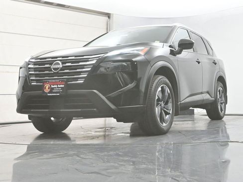 Certified 2024 Nissan Rogue SV w/ SV Premium Package AWD/4WD image 22