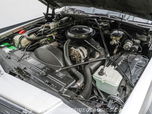 Used 1991 Cadillac Brougham image 36