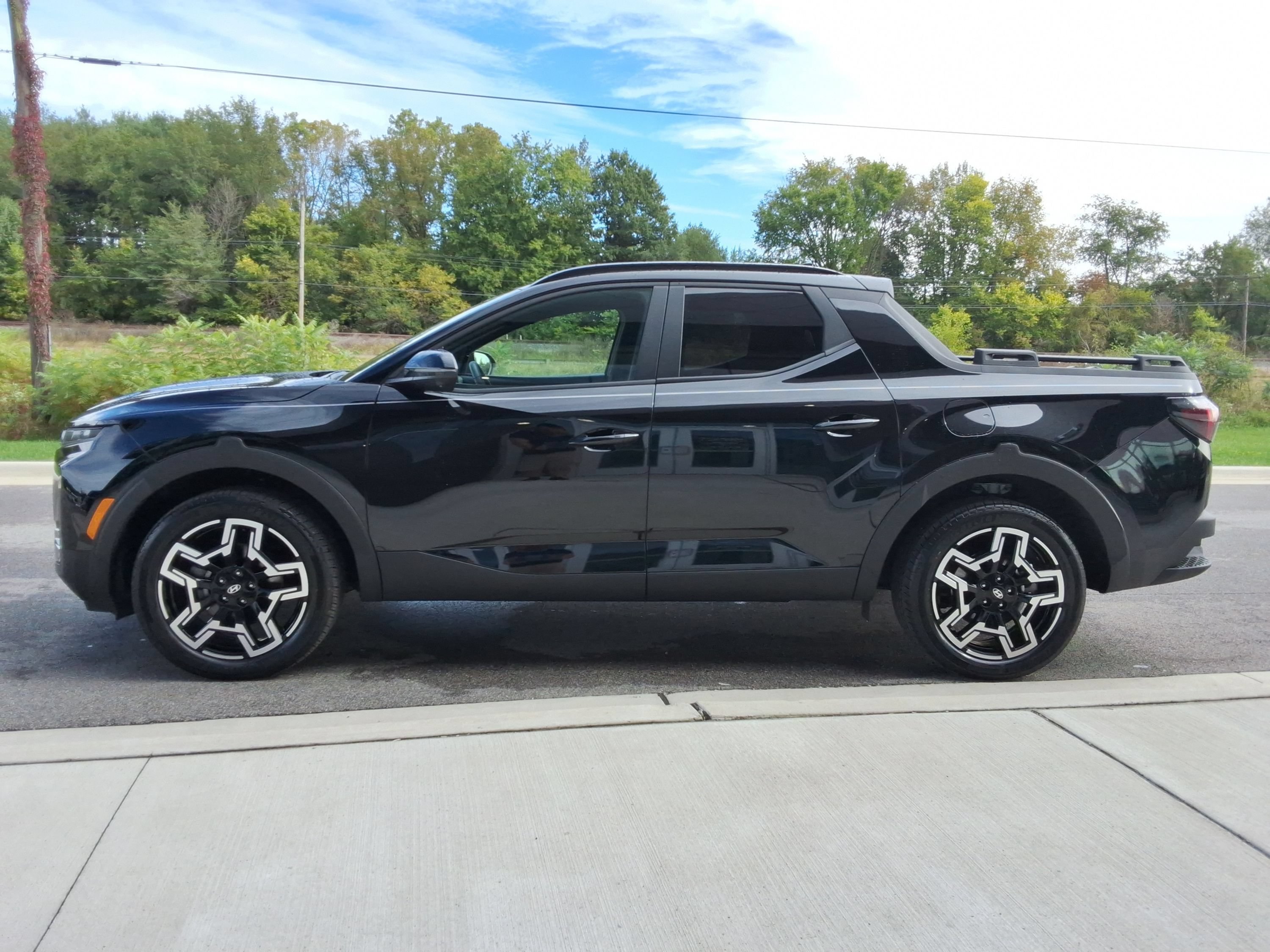 Used 2026 Hyundai Santa Cruz Limited AWD/4WD image 9