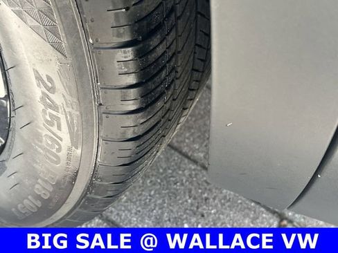 Certified 2025 Volkswagen Atlas SE FWD image 11