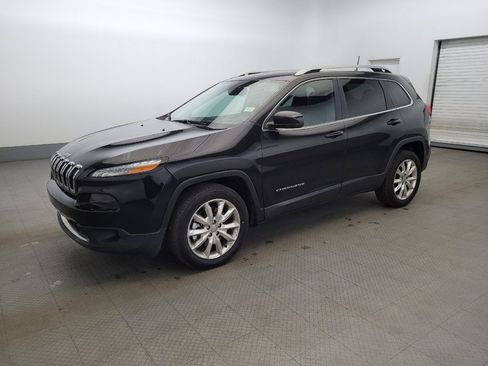 Used 2016 Jeep Cherokee Limited image 2