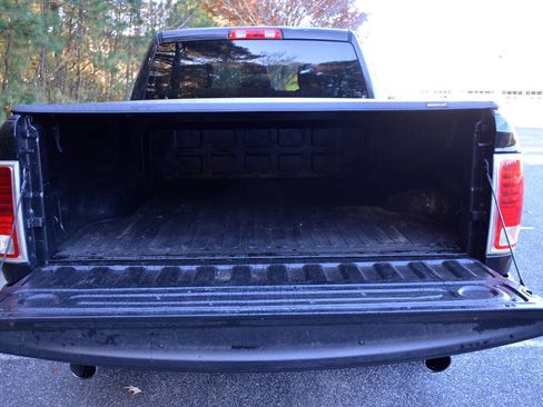 Used 2015 RAM 1500 Express w/ Black Ram 1500 Express Group image 10