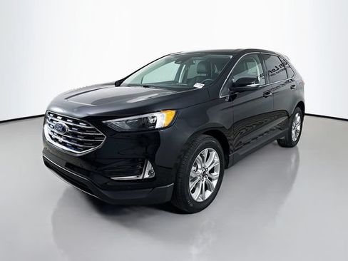 Used 2024 Ford Edge Titanium AWD/4WD image 3