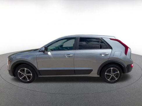 Used 2026 Kia Niro LX FWD image 9