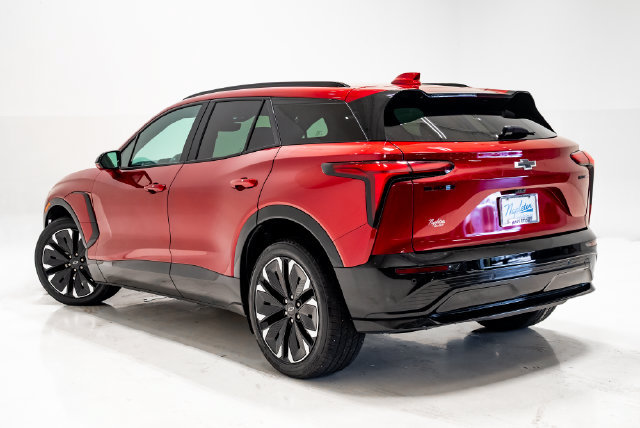 Used 2024 Chevrolet Blazer EV RS AWD/4WD image 31