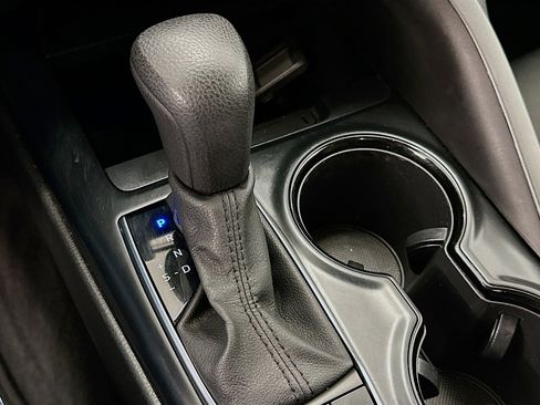Used 2020 Toyota Camry LE image 25