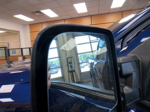 Used 2018 Nissan Titan PRO-4X w/ Pro-4x Convenience Package AWD/4WD image 23