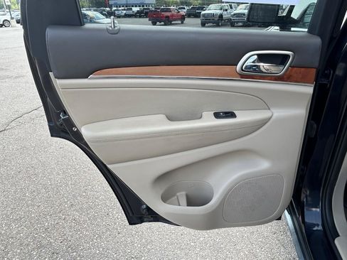 Used 2011 Jeep Grand Cherokee Overland AWD/4WD image 13