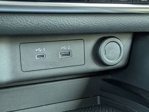 Used 2023 Nissan Rogue SV w/ SV Premium B Package image 22