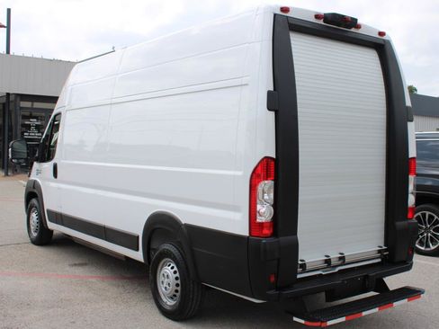 Used 2024 RAM ProMaster 3500 w/ Delivery Van Package FWD image 4