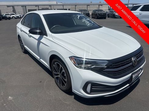 Used 2024 Volkswagen Jetta Sport FWD image 1