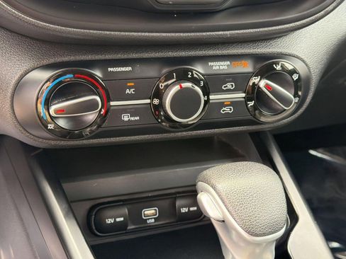Used 2021 Kia Soul LX FWD image 18