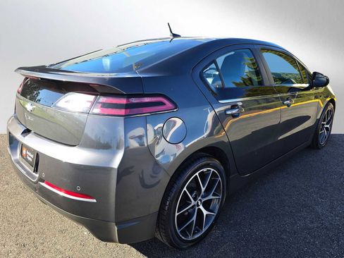 Used 2013 Chevrolet Volt Premium w/ Premium Trim Package image 3