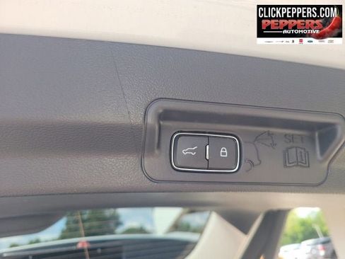 Used 2026 Ford Explorer Active w/ Active Comfort Package RWD image 12