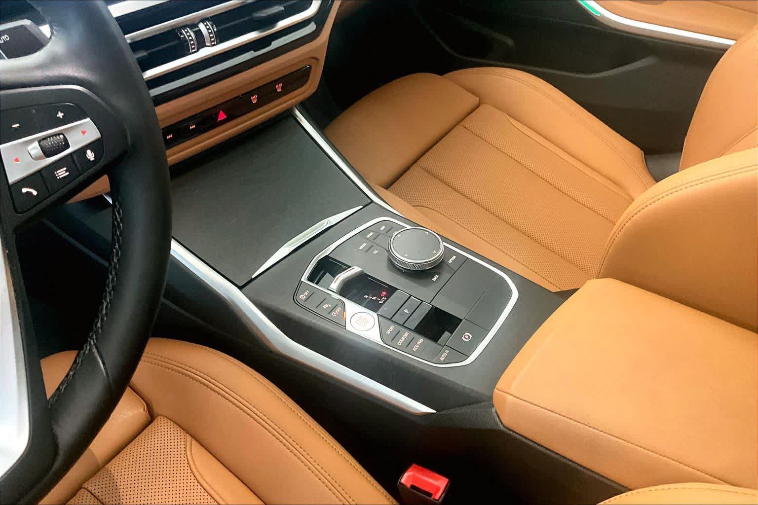Used 2024 BMW 330i Sedan w/ Premium Package RWD image 14