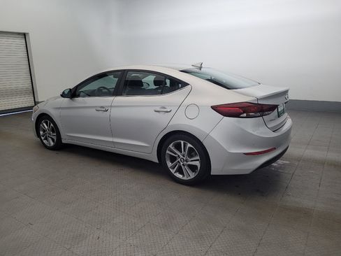 Used 2018 Hyundai Elantra Limited FWD image 3