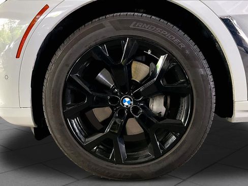 Used 2022 BMW X7 xDrive40i w/ Premium Package AWD/4WD image 10