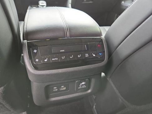 Used 2023 INFINITI QX60 Sensory w/ Vision Package AWD/4WD image 13