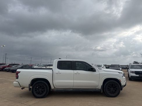 Certified 2023 Nissan Frontier SV w/ Midnight Edition Package RWD image 27