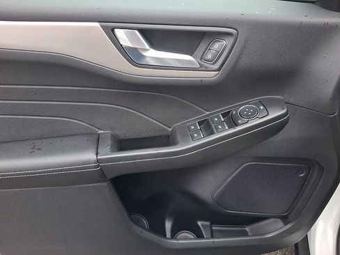 Certified 2022 Ford Escape SEL image 12