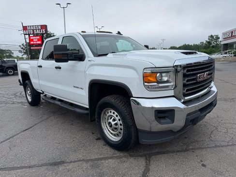 Used 2019 GMC Sierra 3500 4x4 Crew Cab w/ Sierra Convenience Package image 7