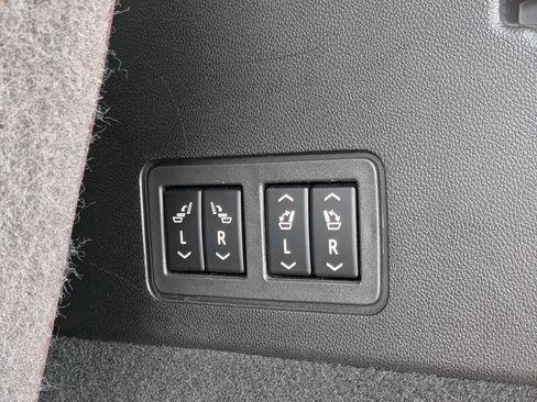 Used 2022 Cadillac XT6 Premium Luxury w/ Technology Package FWD image 15