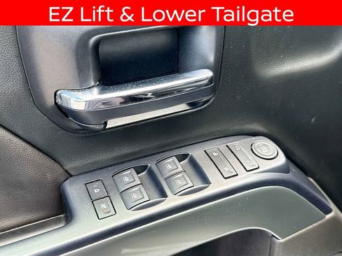 Used 2018 Chevrolet Silverado 1500 LT w/ Trailering Package AWD/4WD image 17