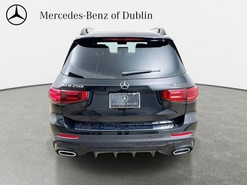 Used 2026 Mercedes-Benz GLB 250 4MATIC image 6