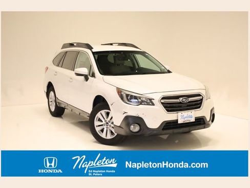 Used 2019 Subaru Outback 2.5i Premium AWD/4WD image 1