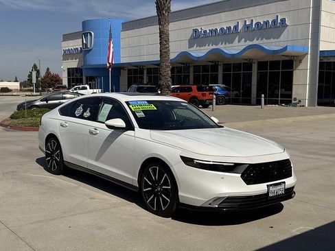 Used 2023 Honda Accord Touring image 1