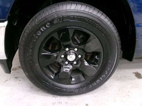 Used 2019 RAM 1500 Big Horn AWD/4WD image 3
