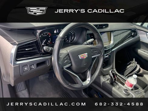 Used 2024 Cadillac XT6 Premium Luxury w/ LPO, Floor Liner Package FWD image 8