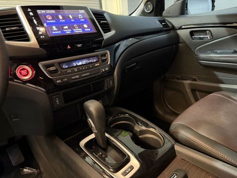 Used 2019 Honda Ridgeline Black Edition image 15