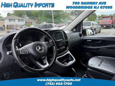 Used 2021 Mercedes-Benz Metris image 27