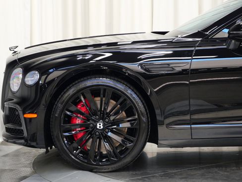 Used 2024 Bentley Flying Spur W12 image 55