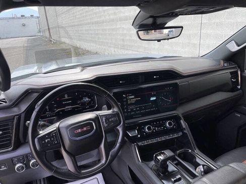 Used 2024 GMC Sierra 1500 AT4 w/ Technology Package image 11