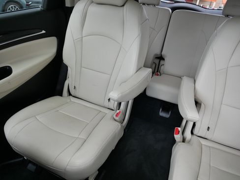 Used 2024 Buick Enclave Essence w/ Experience Buick Package AWD/4WD image 12