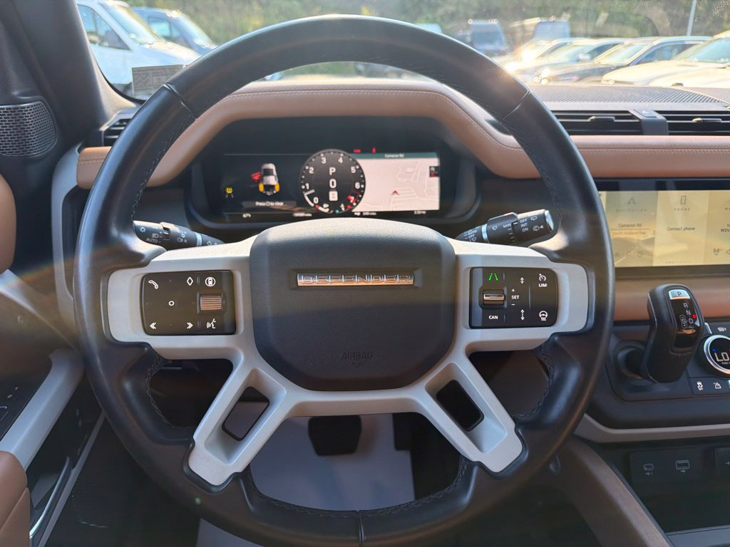 Used 2024 Land Rover Defender 110 X-Dynamic SE AWD/4WD image 13