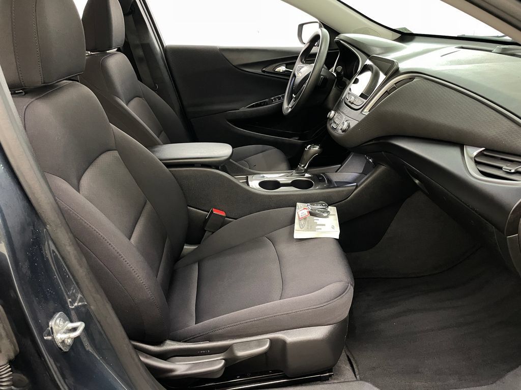 Used 2019 Chevrolet Malibu LS FWD image 30