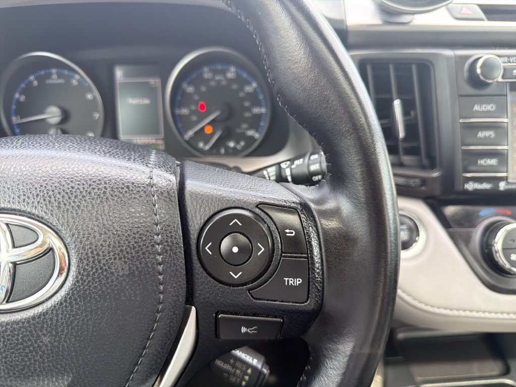 Used 2018 Toyota RAV4 XLE FWD image 31