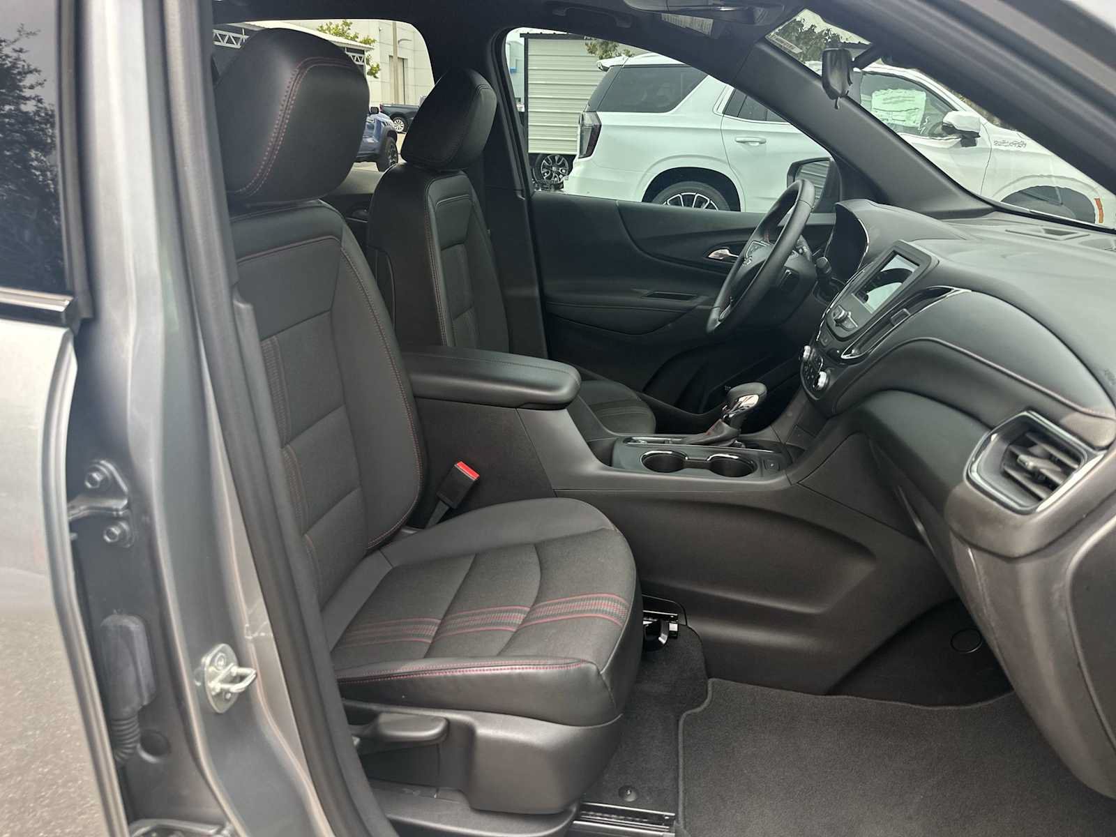 Certified 2023 Chevrolet Equinox RS FWD image 19