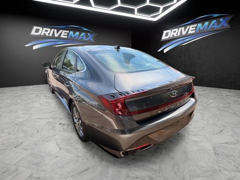Used 2023 Hyundai Sonata SEL w/ Convenience Package FWD image 5
