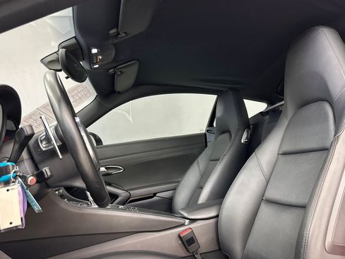 Used 2016 Porsche Cayman RWD image 5