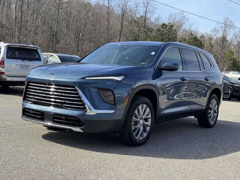 Used 2025 Buick Enclave Preferred image 26