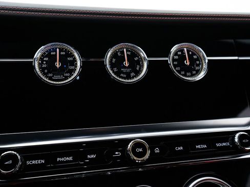 Used 2024 Bentley Continental GT V8 AWD/4WD image 36