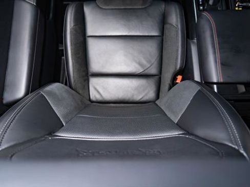 Used 2025 Ford F150 Raptor AWD/4WD image 46