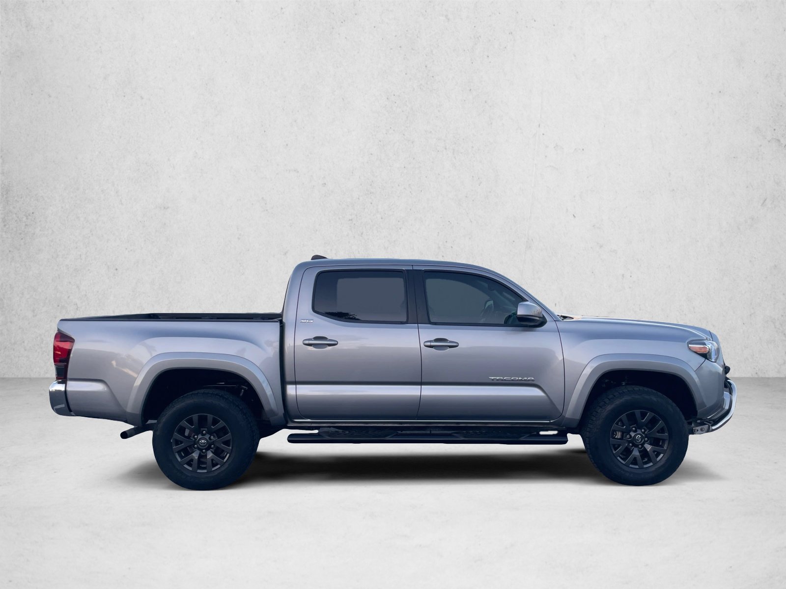 Used 2021 Toyota Tacoma SR5 RWD image 4