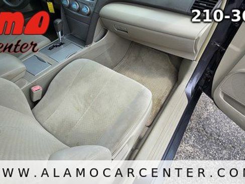 Used 2009 Toyota Camry LE FWD image 16