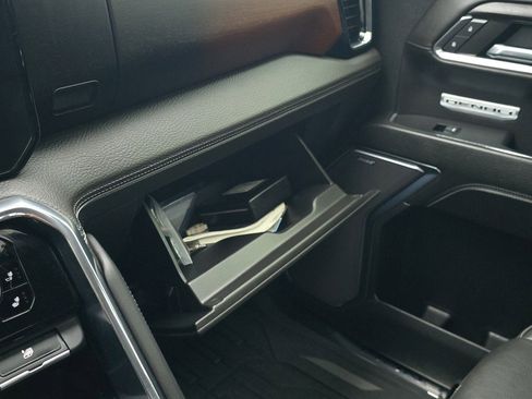 Certified 2024 GMC Sierra 1500 Denali w/ Technology Package image 31