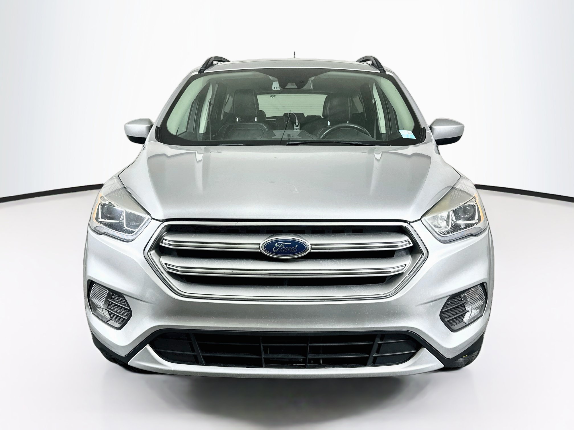 Used 2018 Ford Escape SEL w/ Ford Safe & Smart Package FWD image 2
